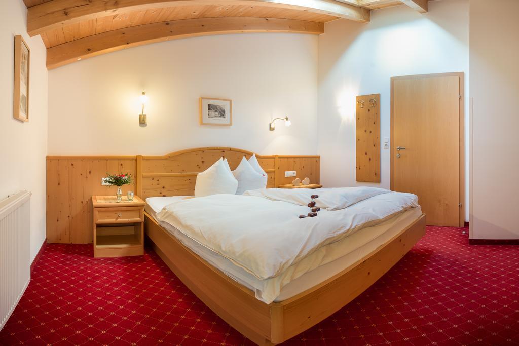 Haus Fernblick Hotel Нойщифт им Щубайтал Екстериор снимка
